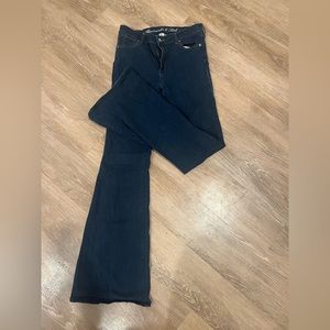 Size 8R Abercrombie & Fitch dark wash flare, high waisted jeans